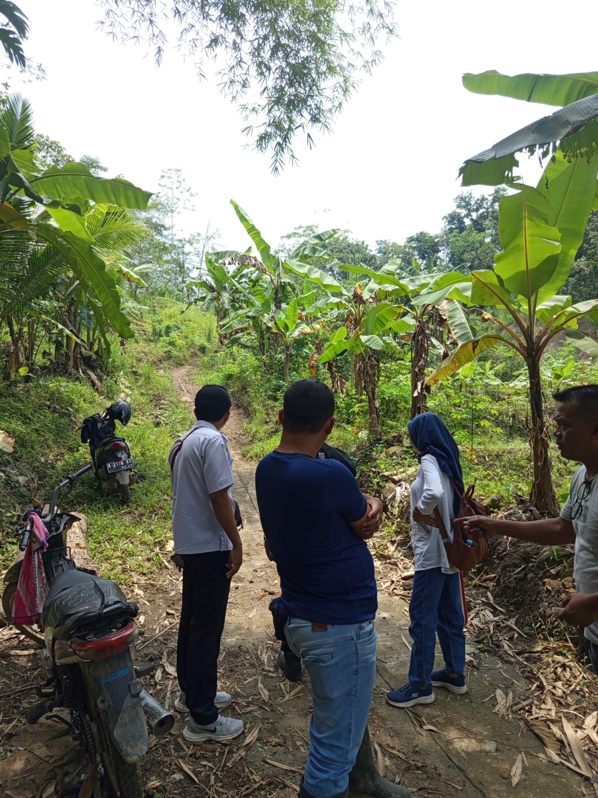 Survei Lokasi Pembangunan Jalan Cinjeunjing Penghubung Desa Babakan – Desa Karangsari