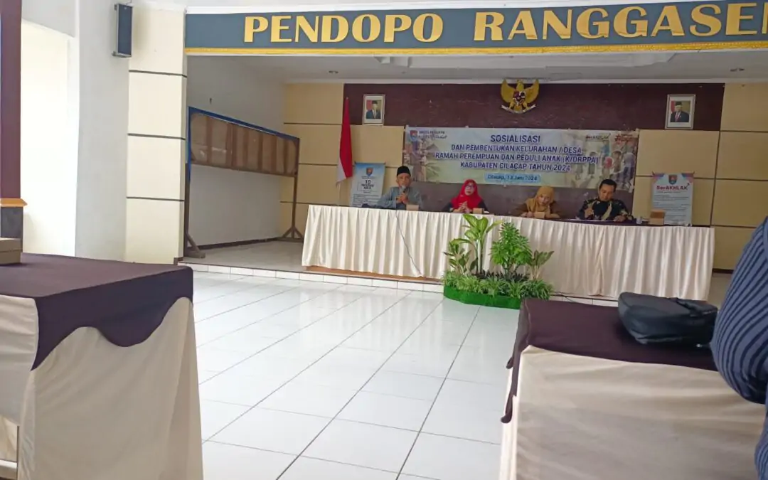 Sekdes dan Kasi Pelayanan Desa Babakan Karangpucung Mengikuti Sosialisasi Pemberdayaan Perempuan dan Perlindungan Anak Adakan Sosialisasi Kelurahan/Desa Ramah Perempuan dan Peduli Anak di Kecamatan Sidareja.
