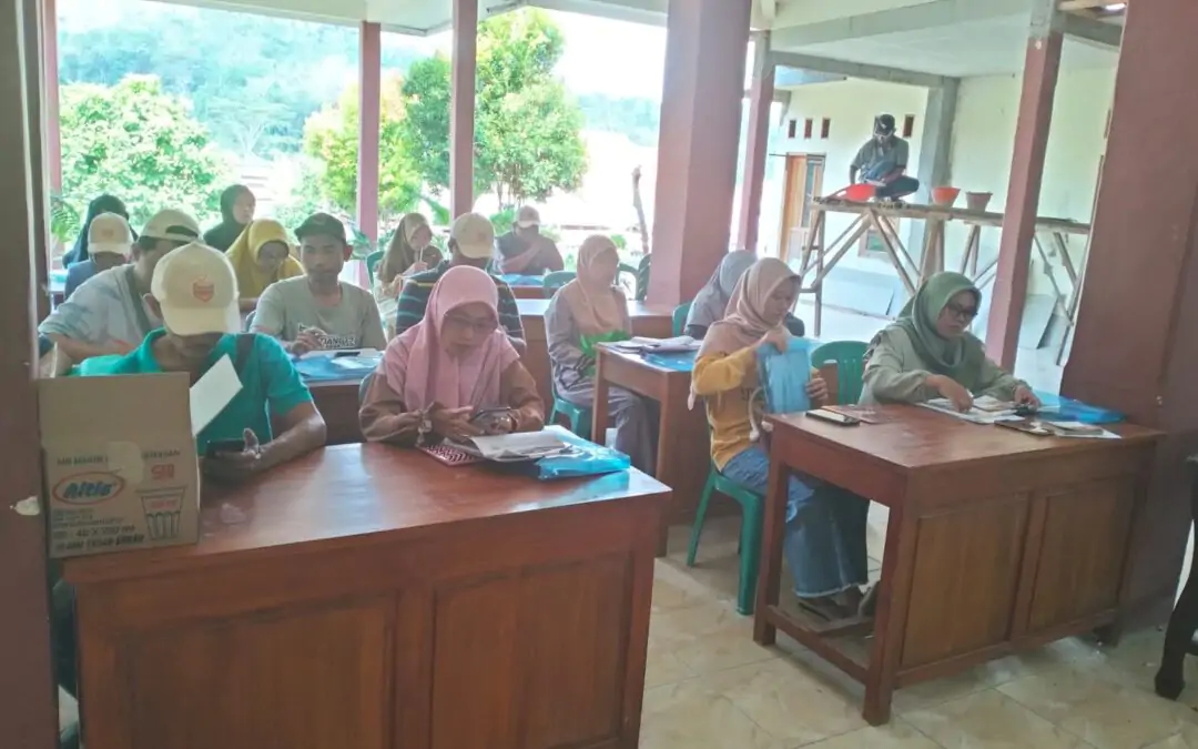 Koordinasi dan Laporan Kinerja Mingguan Pantarlih Desa Babakan Karangpucung