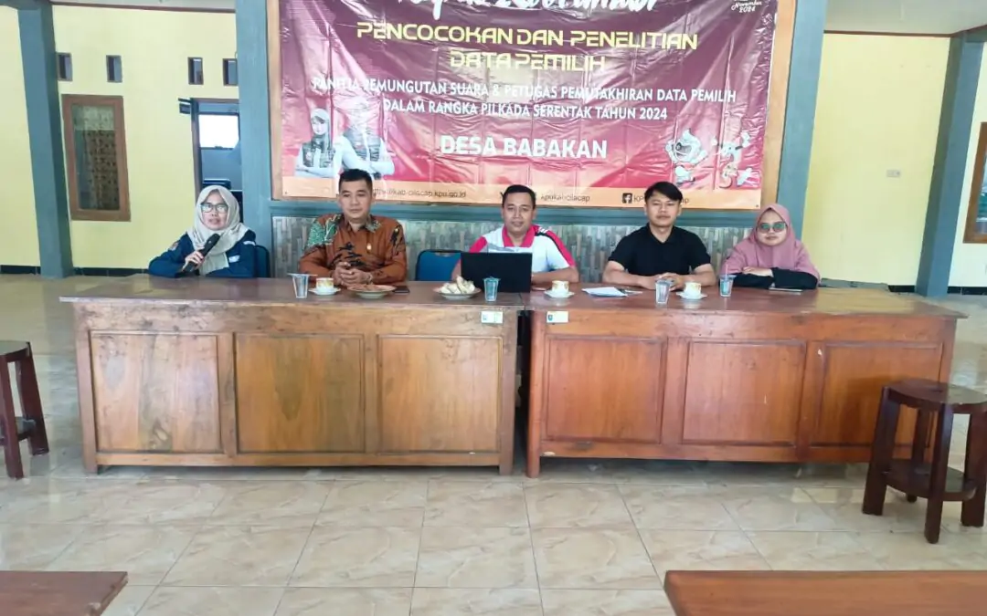 Rapat Koordinasi Pencocokan dan Penelitian Data Pemilih Jelang Pilkada Serentak 2024 di Desa Babakan
